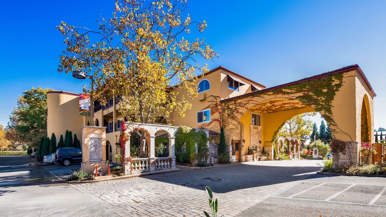 Photo of Buildings in Healdsburg