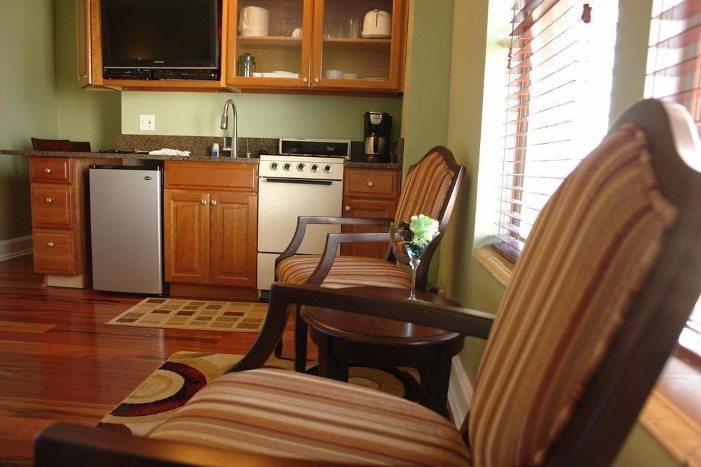 Photo of Others in Yankee Hill