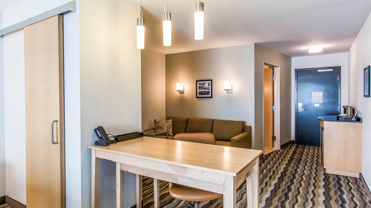 Photo of Livingroom in Avon