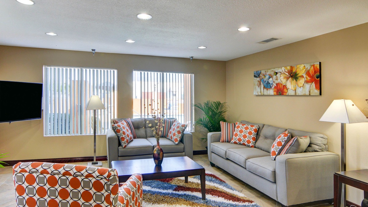 Photo of Livingroom in Forest Hill