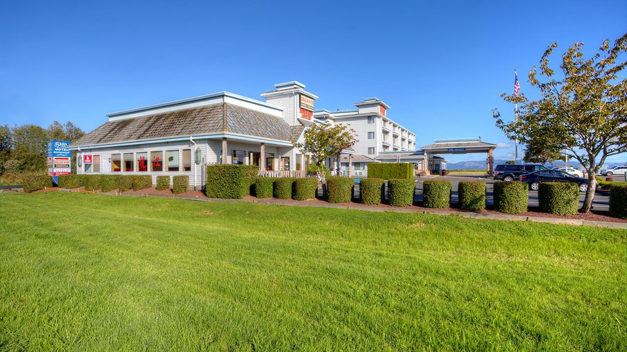 Photo of Buildings in Warrenton