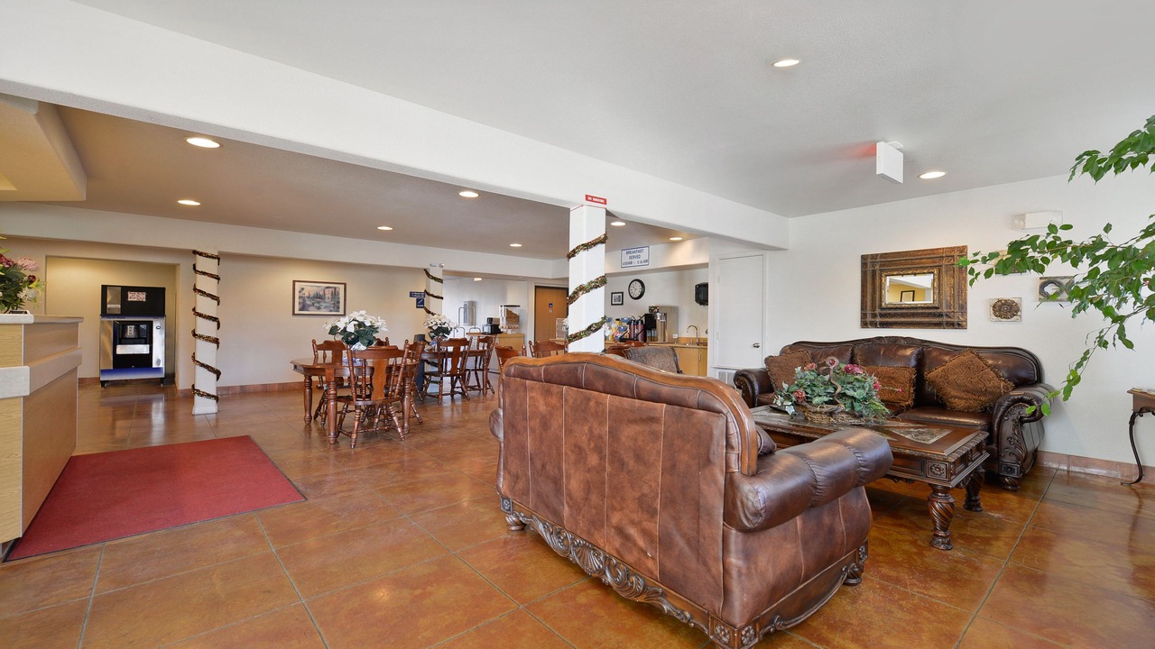 Photo of Livingroom in Ada