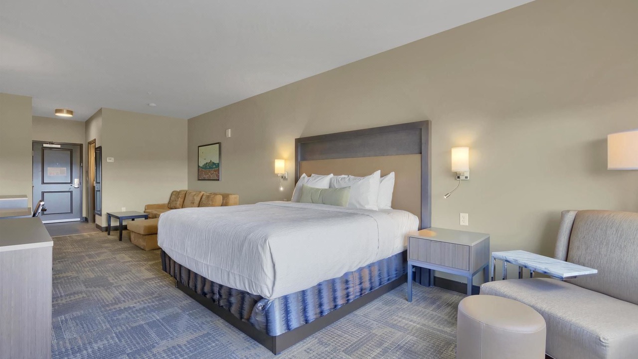 Photo of Bedroom in West Colorado Springs