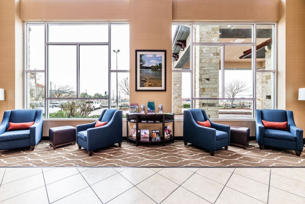Photo of Livingroom in Granbury