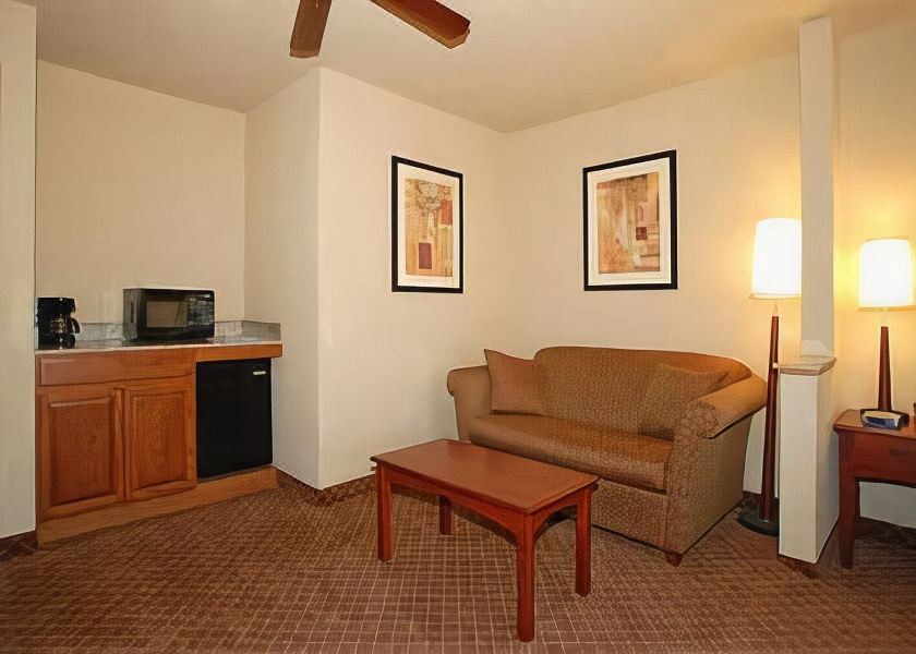 Photo of Livingroom in South Tulsa