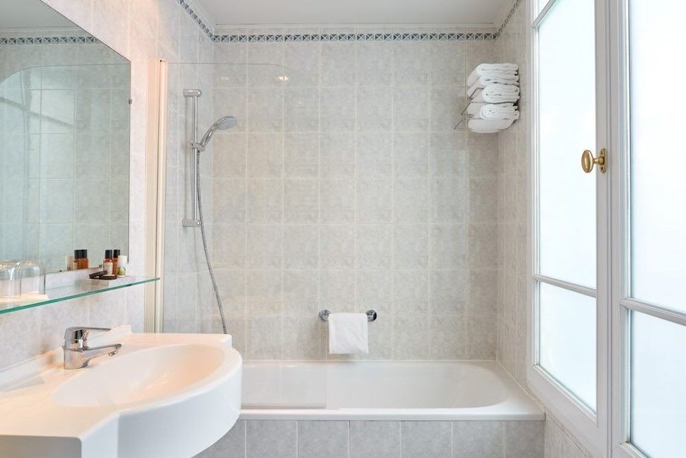 Photo of Bathroom in Neuilly-sur-Seine