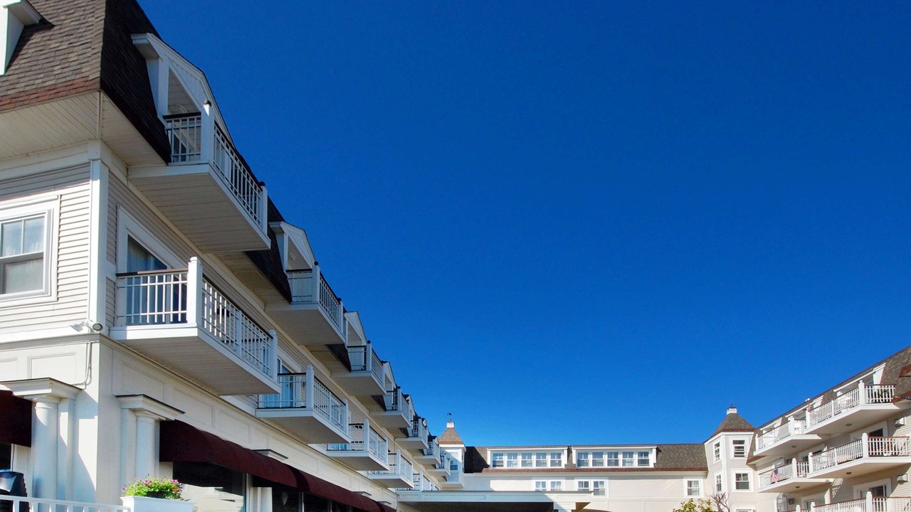 Photo of Buildings in Hull