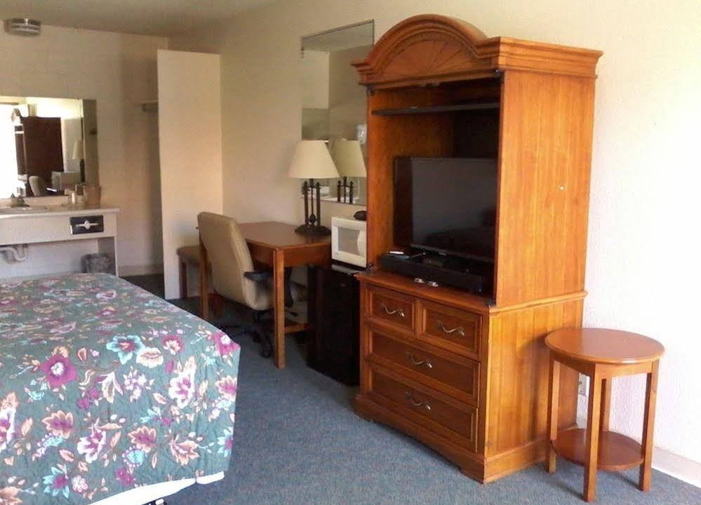 Photo of Bedroom in Blaine