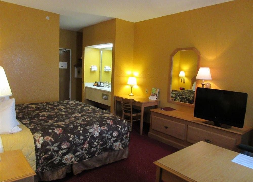 Photo of Bedroom in Clinton