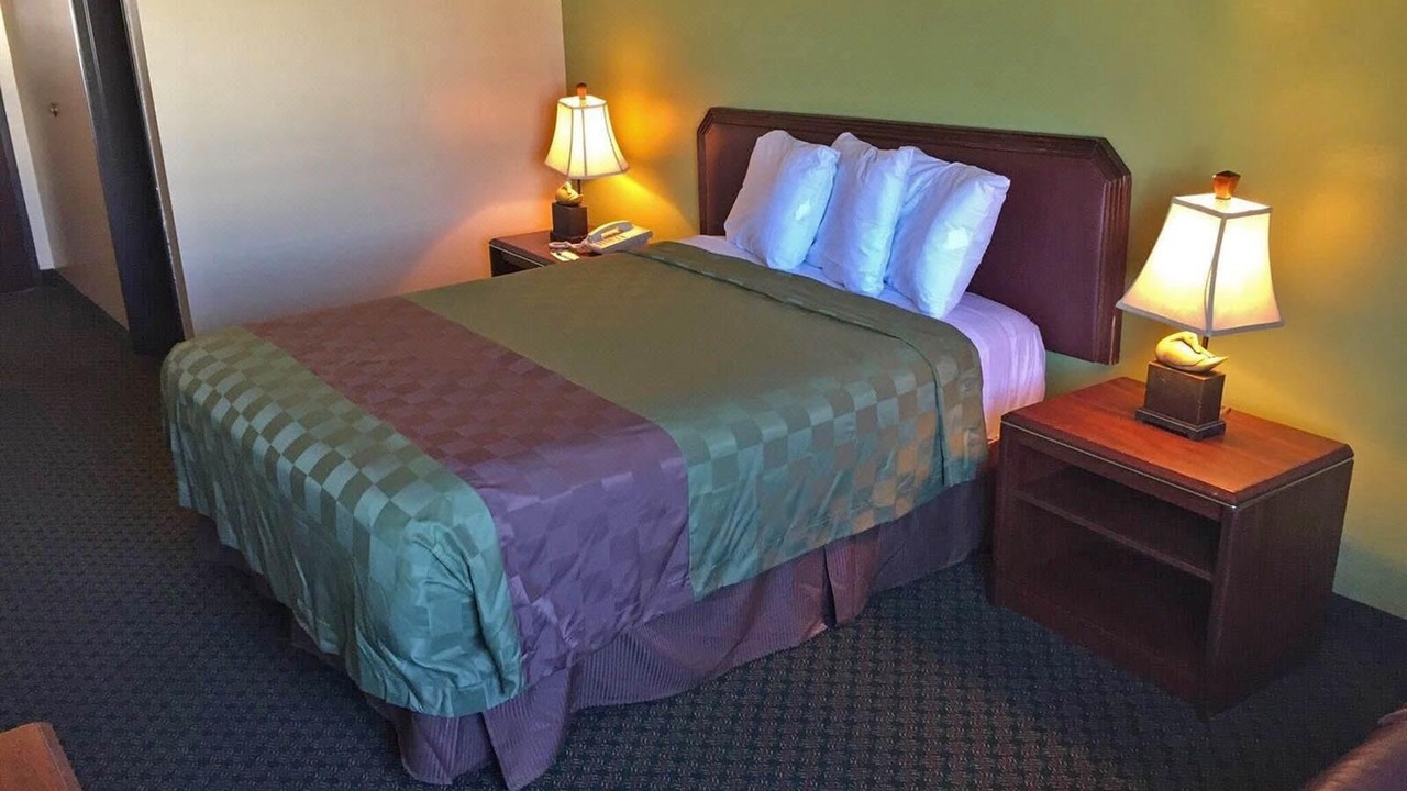 Photo of Bedroom in Salem