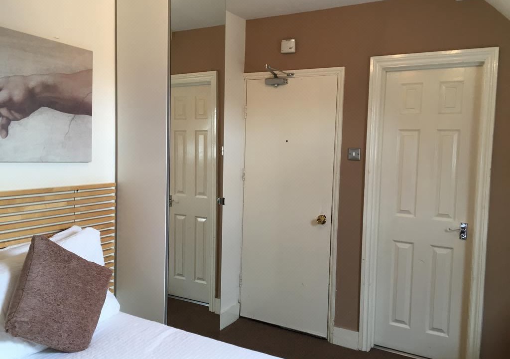 Photo of Bedroom in Shadwell