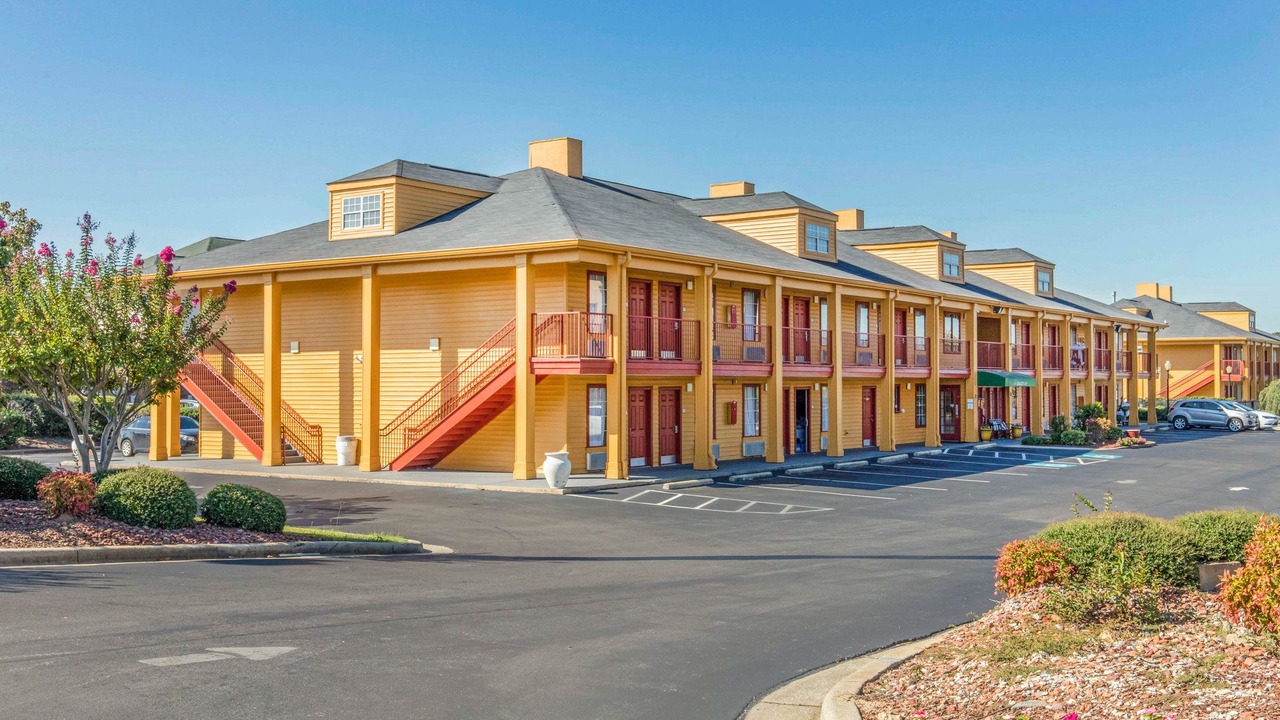 Photo of Buildings in Bessemer