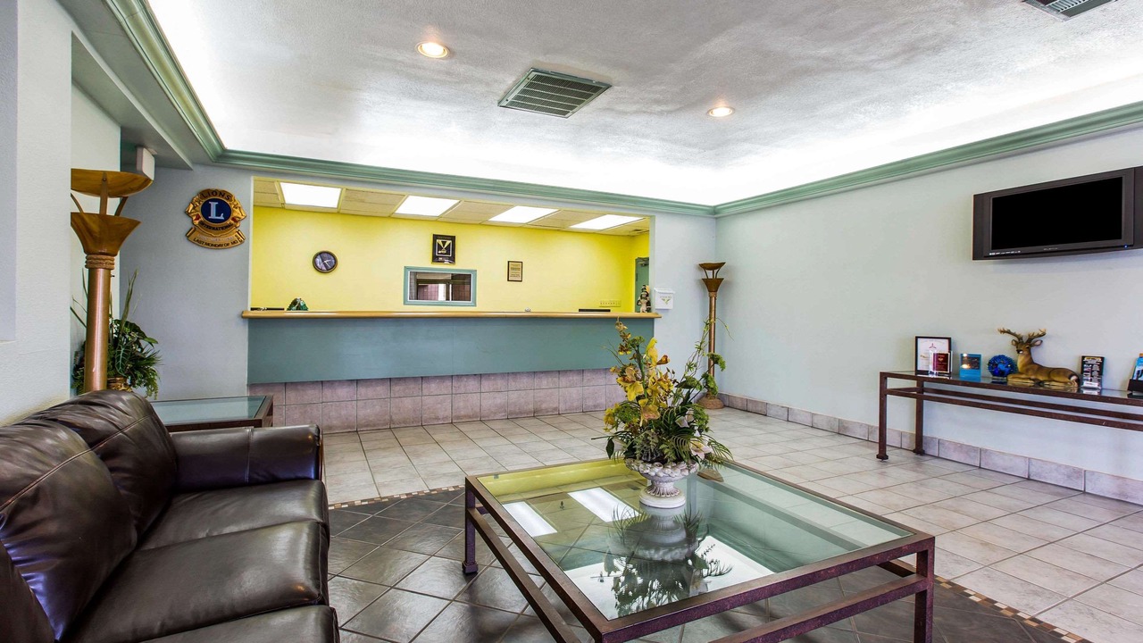 Photo of Livingroom in El Centro