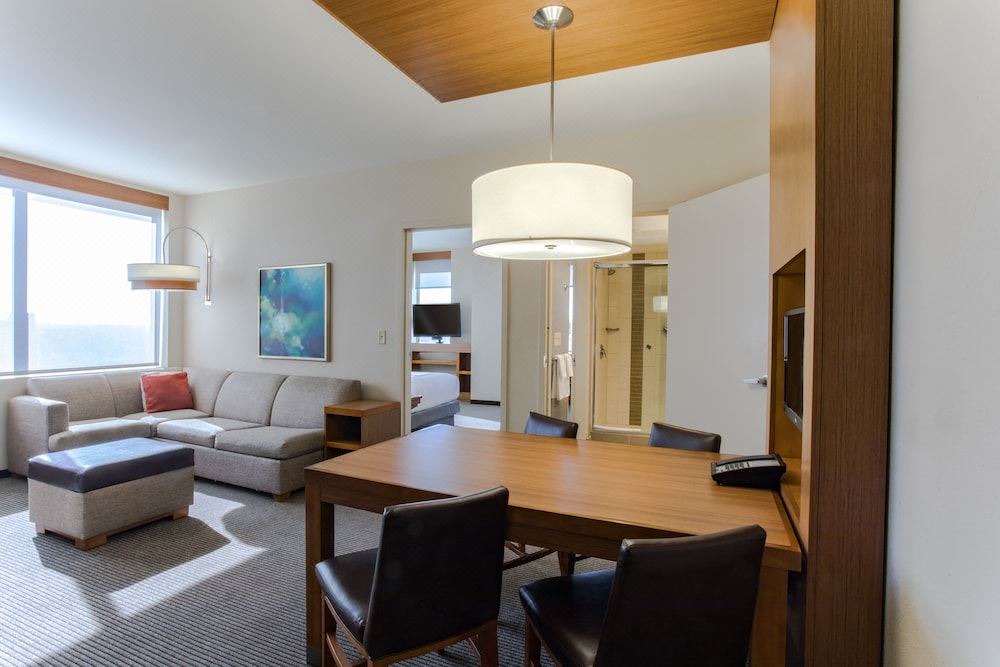 Photo of Livingroom in Second Ward
