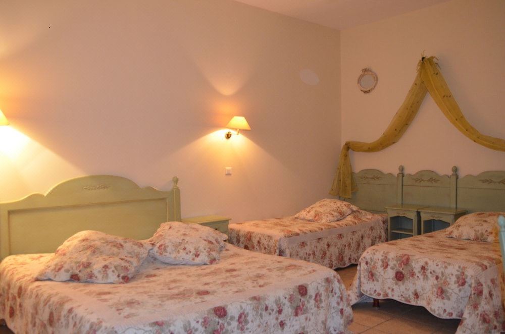 Photo of Bedroom in Saint-Quentin-la-Poterie