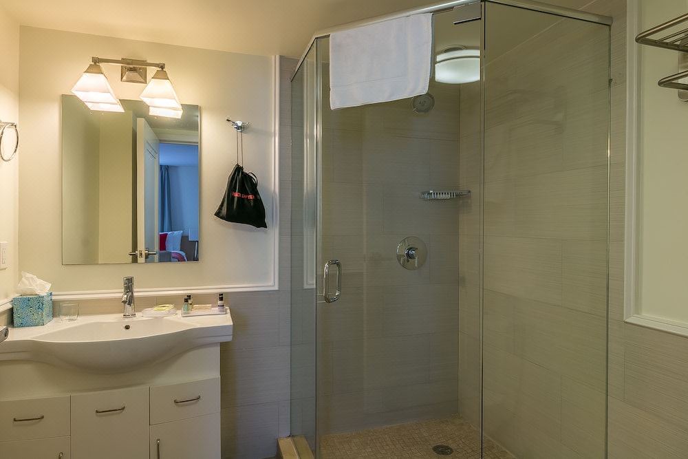 Photo of Bathroom in South Pointe