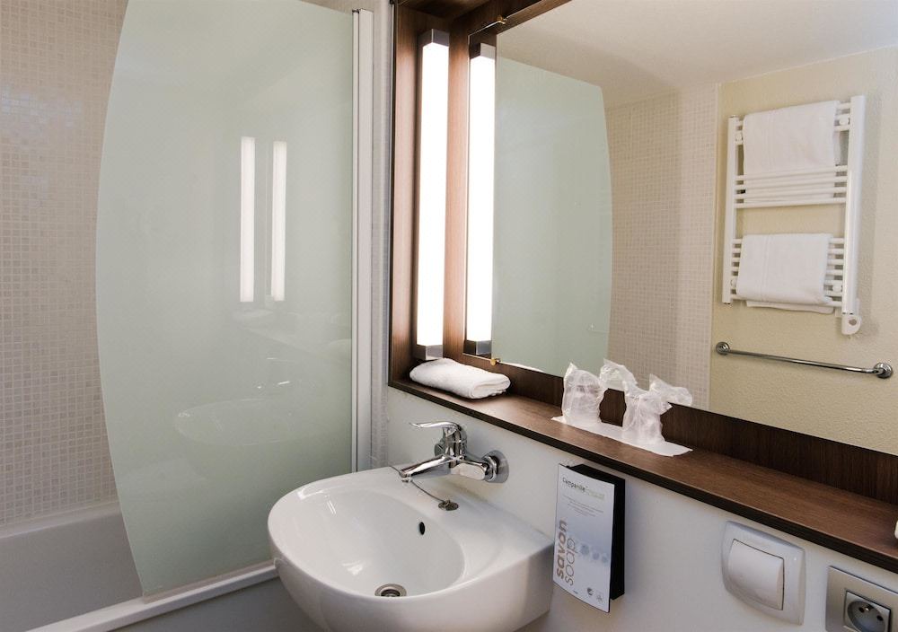 Photo of Bathroom in Saint-Arnoult