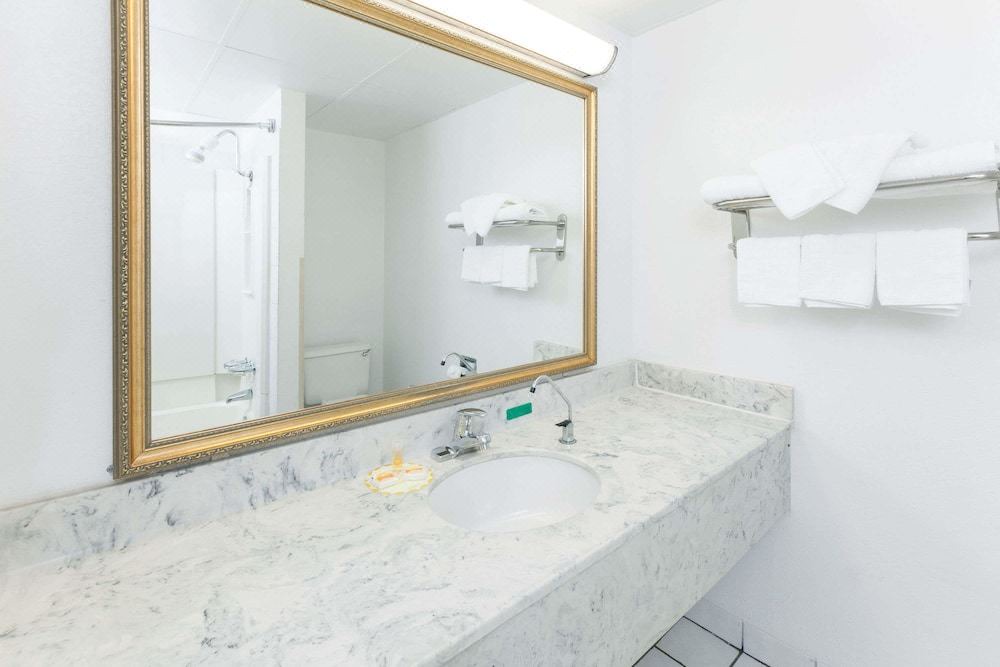 Photo of Bathroom in Shawnee