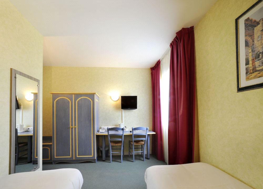 Photo of Others in Saintes