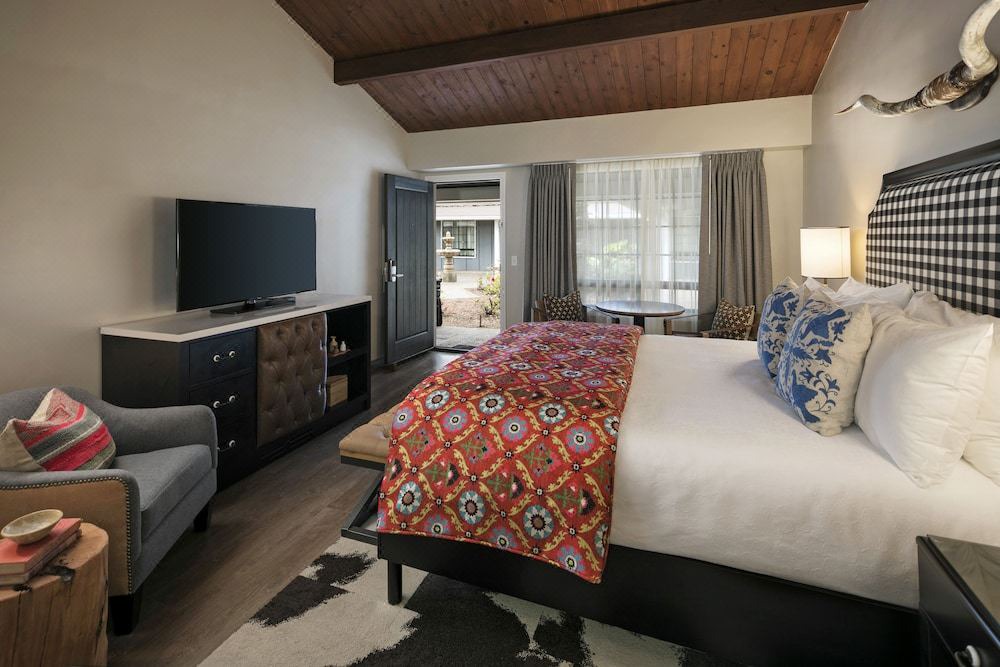 Photo of Bedroom in San Simeon