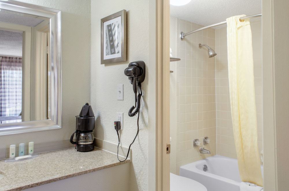 Photo of Bathroom in Laurel