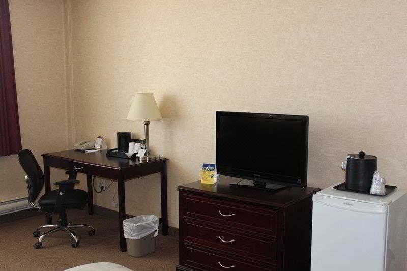 Photo of Livingroom in Durham Region