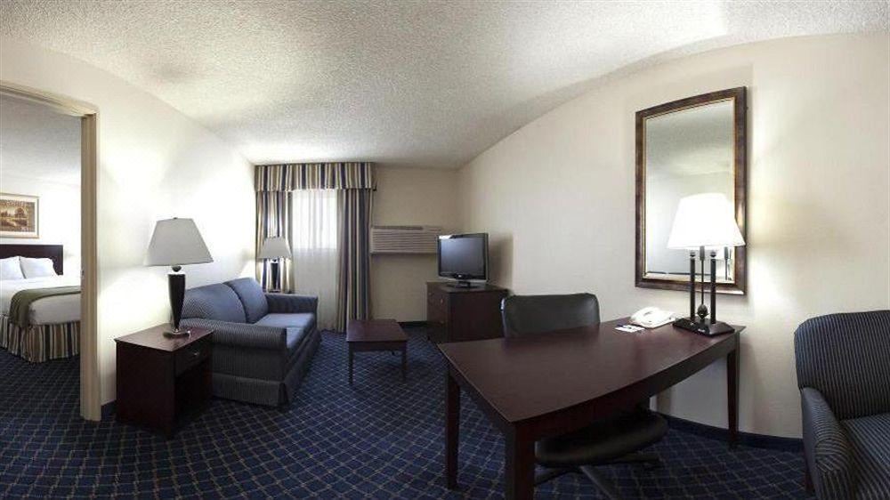 Photo of Livingroom in Torrington