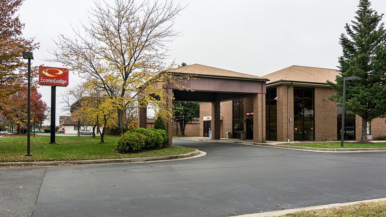 Photo of Buildings in Clinton