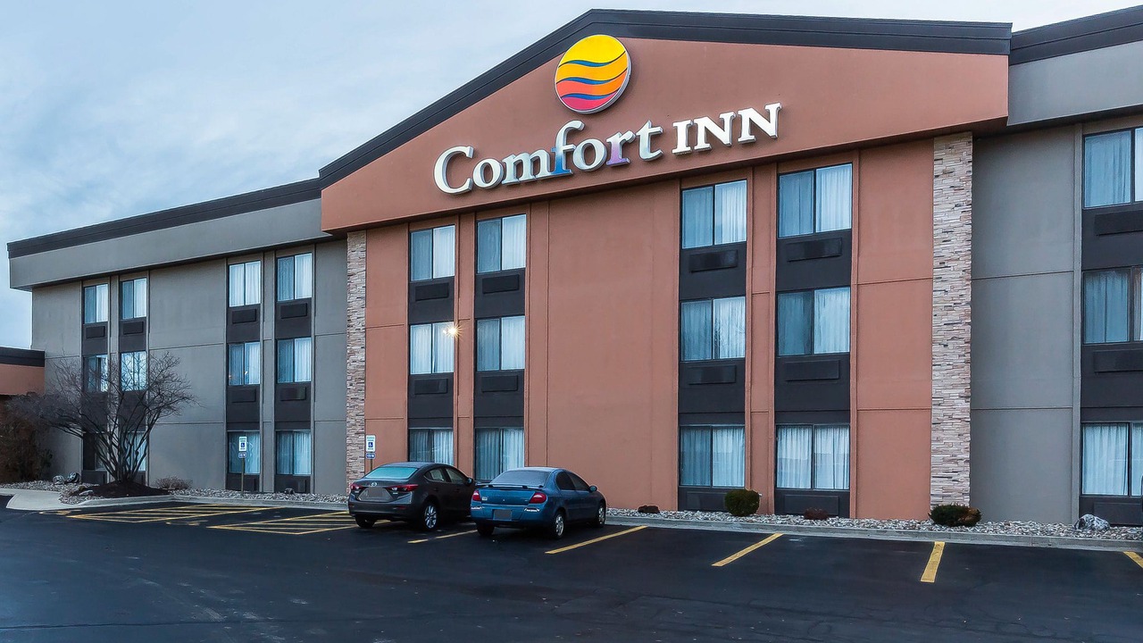 Photo of Buildings in Alton