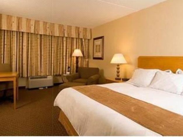 Photo of Bedroom in Utica