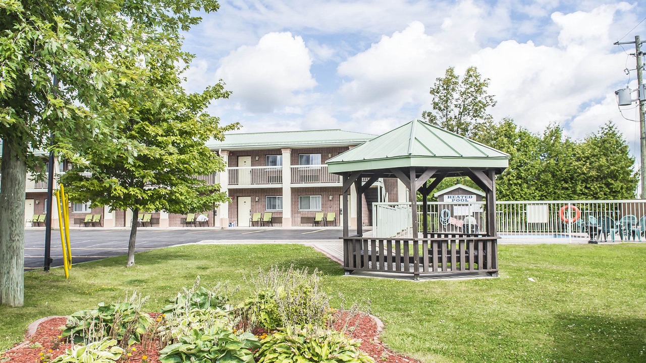 Photo of Buildings in Gananoque