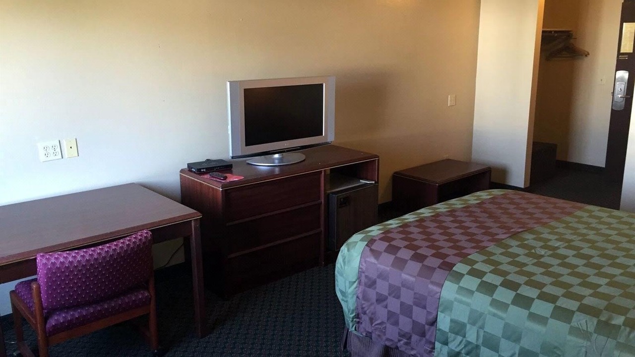 Photo of Bedroom in Salem