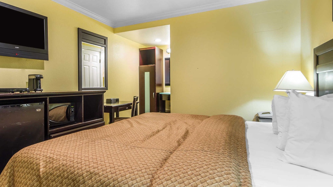 Photo of Bedroom in Central Berkeley