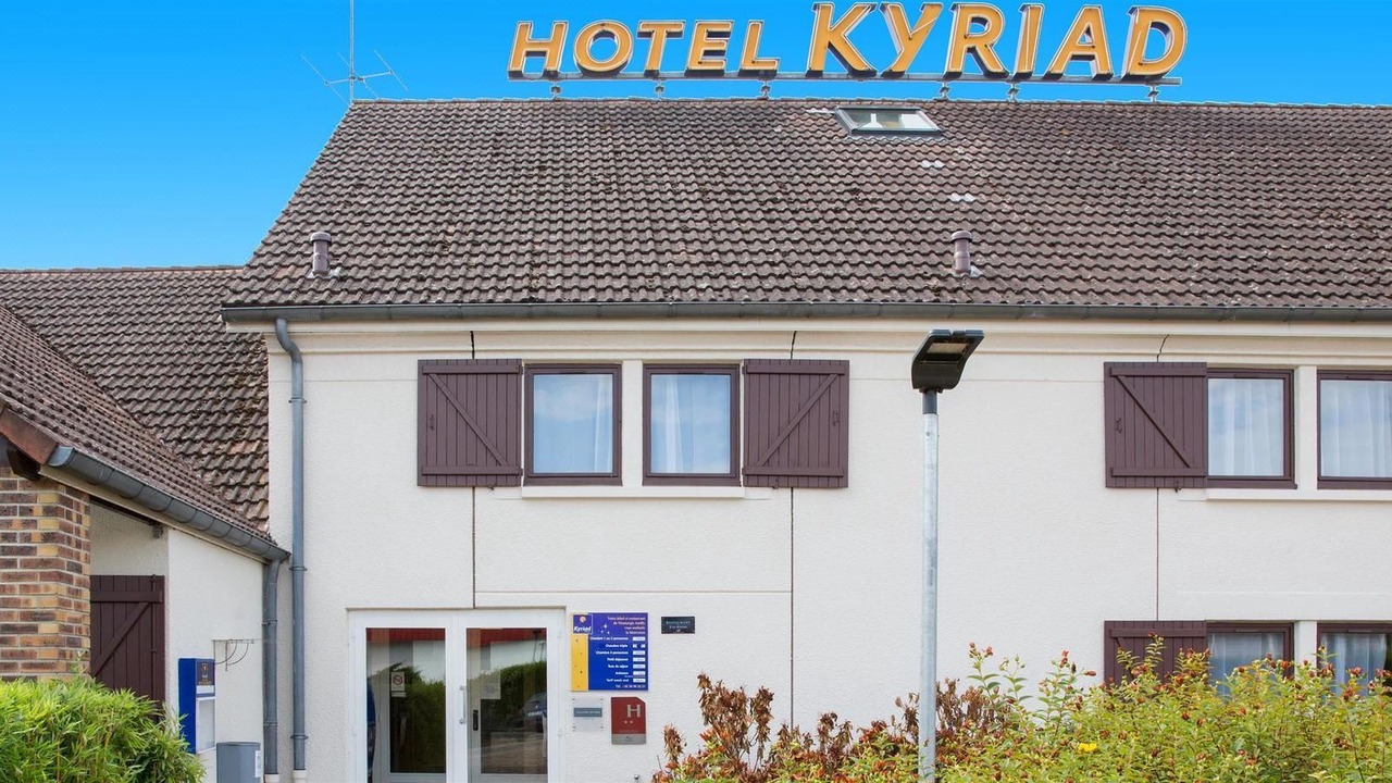 Photo of Buildings in Amilly