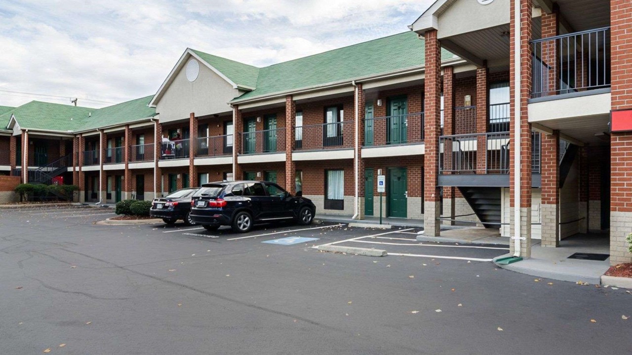 Photo of Buildings in Mosby