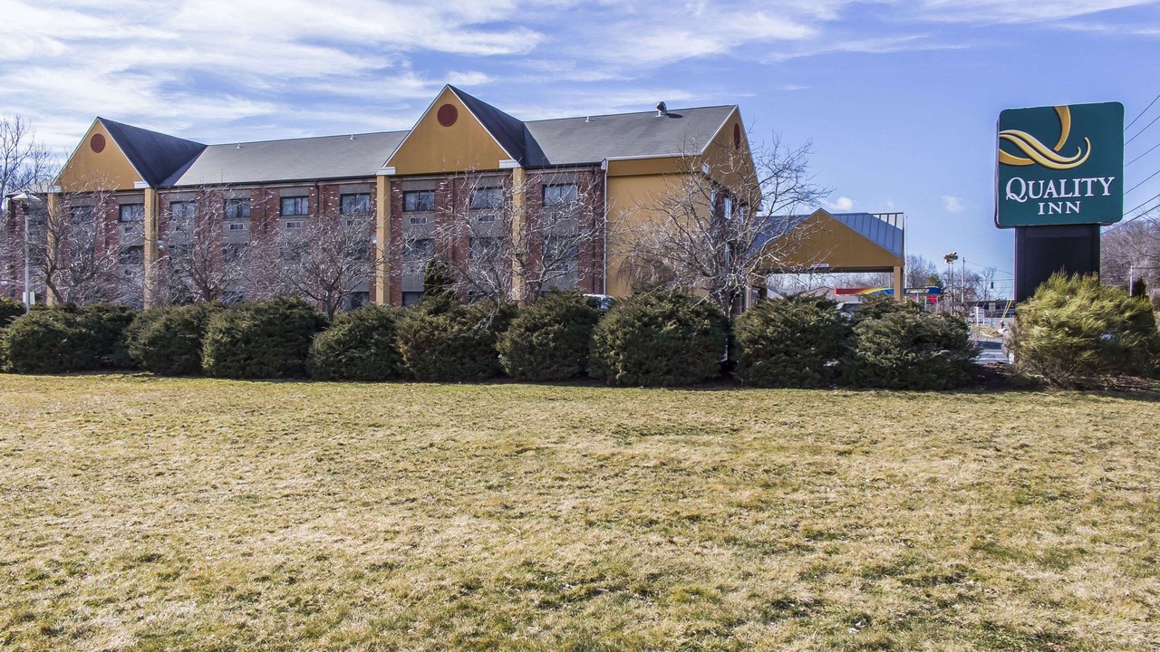 Photo of Buildings in Cromwell
