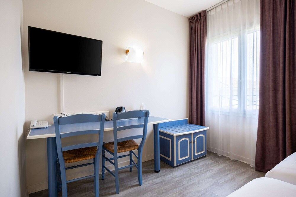 Photo of Others in Saintes