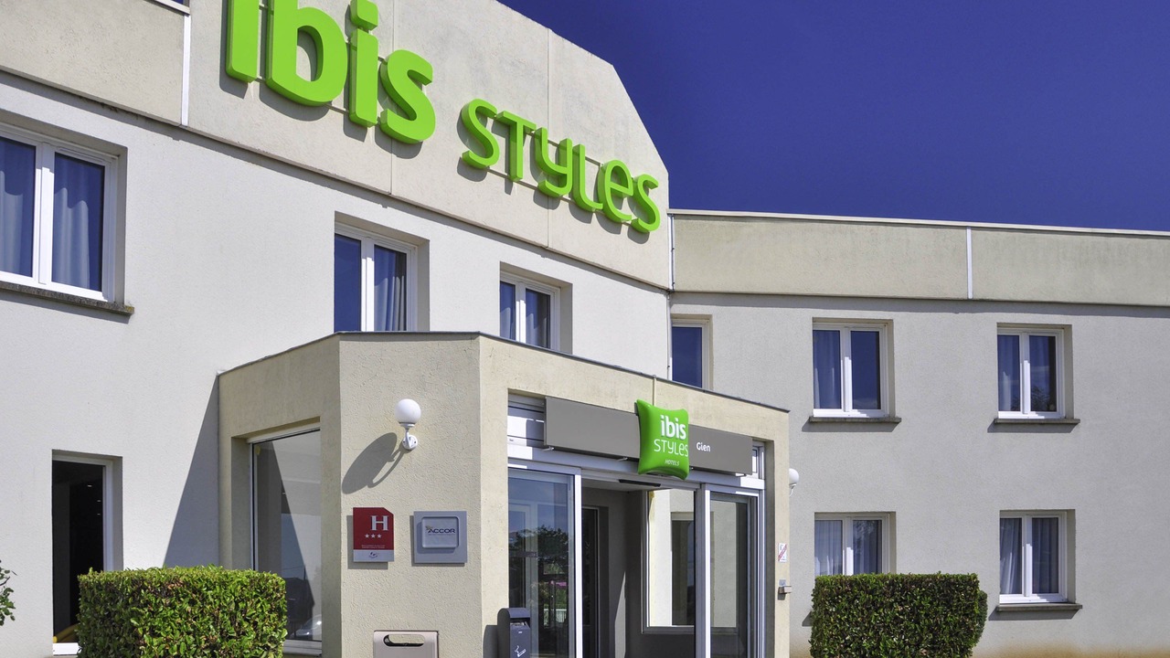 Photo of Buildings in Gien