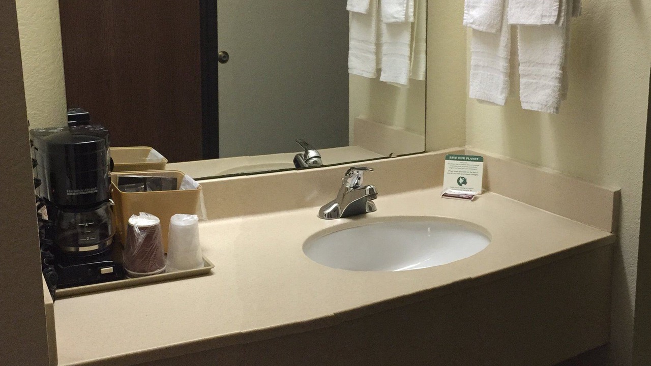 Photo of Bathroom in Star City