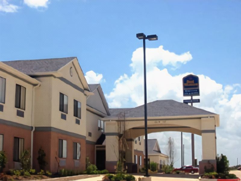 Photo of Buildings in Madisonville