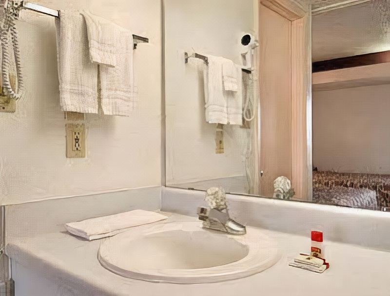 Photo of Bathroom in Midwest City