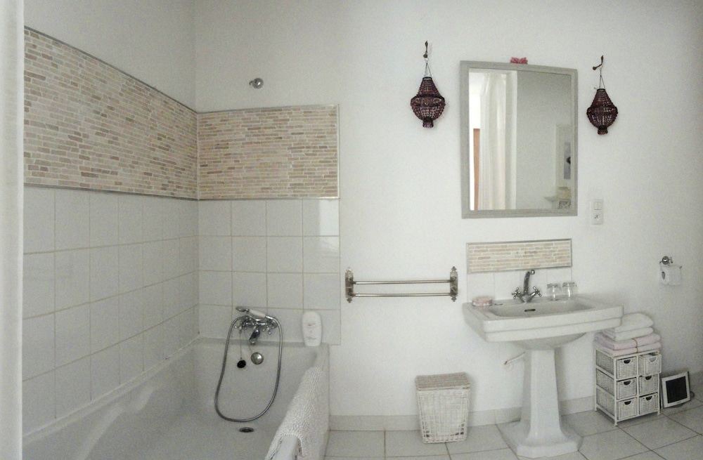 Photo of Bathroom in Carcassonne