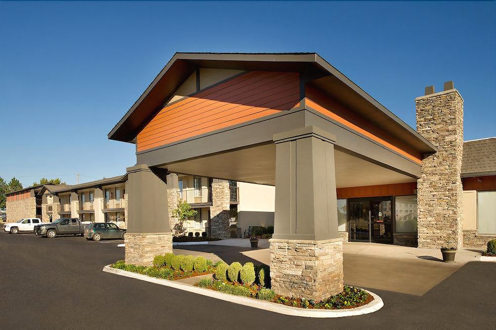 Photo of Buildings in Woodward