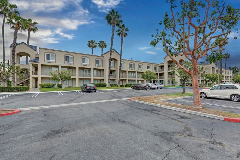 Photo of Buildings in Buena Park