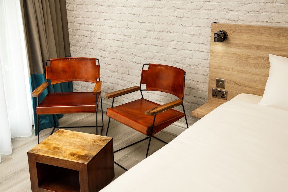 Photo of Others in Oldbury