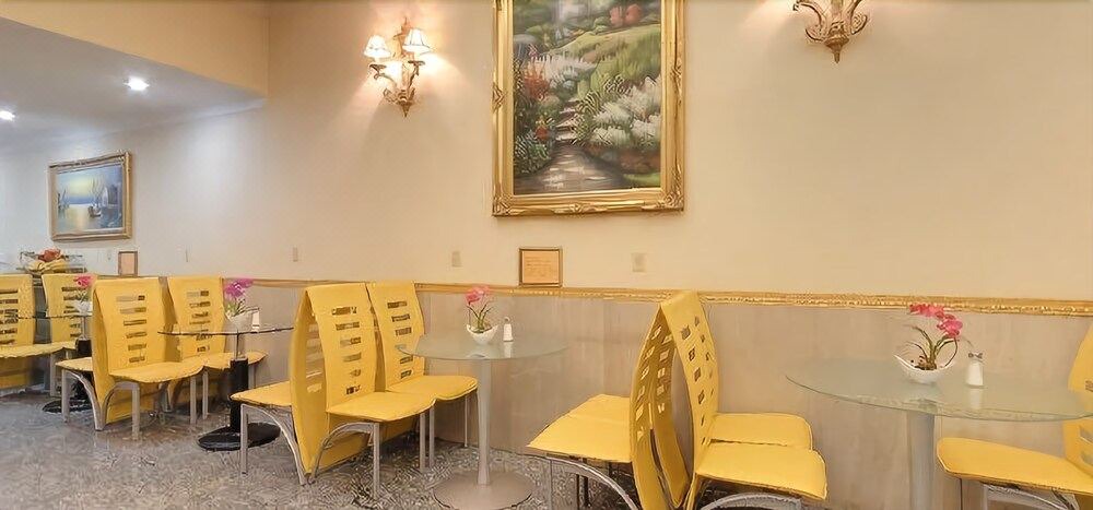 Photo of Livingroom in Flushing Chinatown