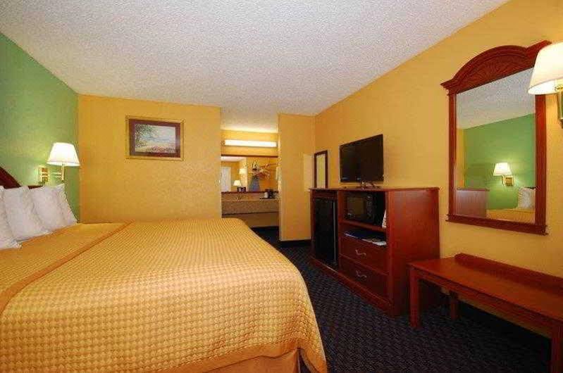 Photo of Bedroom in Grove City