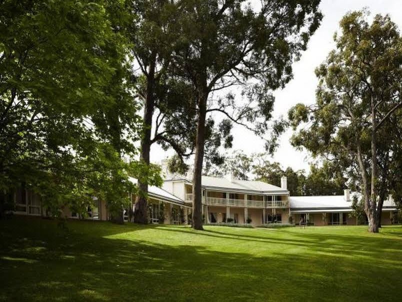 Photo of Buildings in Red Hill
