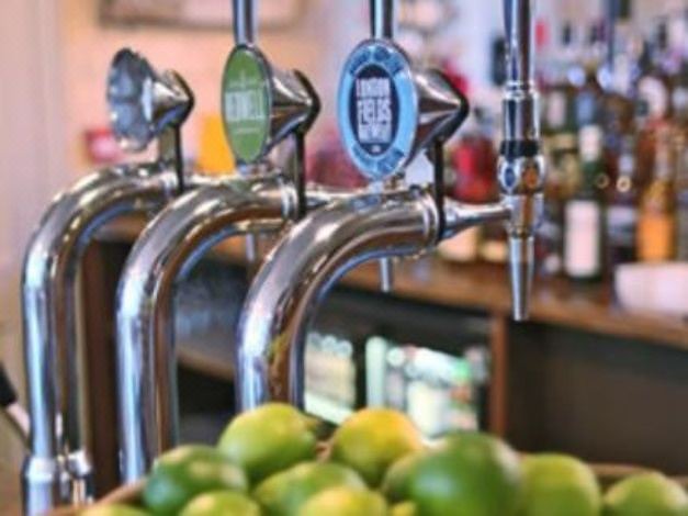 Photo of Livingroom in Hackney Central