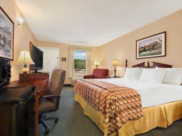 Photo of Bedroom in Ozark